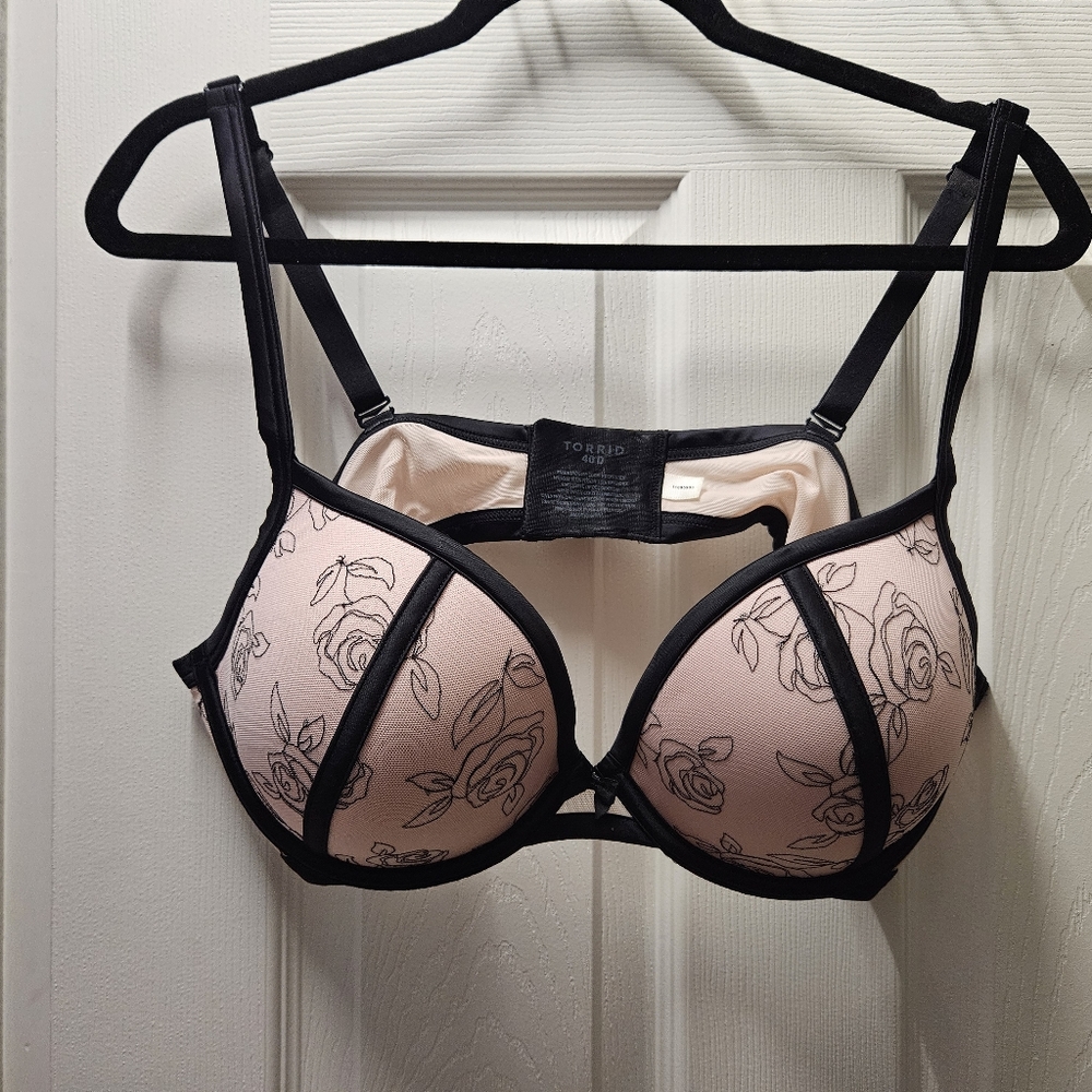 Torrid 40d bra
